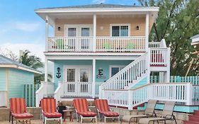 Embrace Resort Staniel Cay